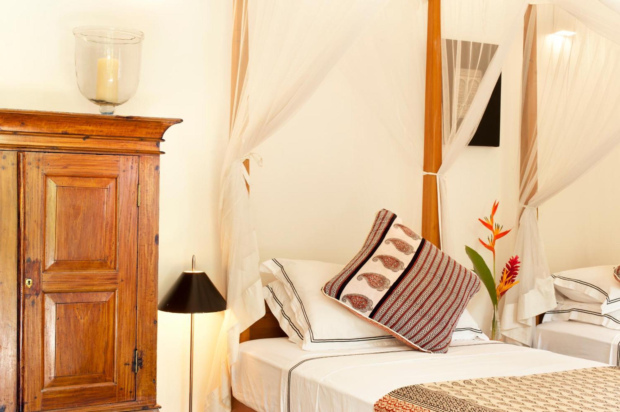 A 03 Bedroom Villa In Galle Fort With Roof Terrace & Pool Exterior foto